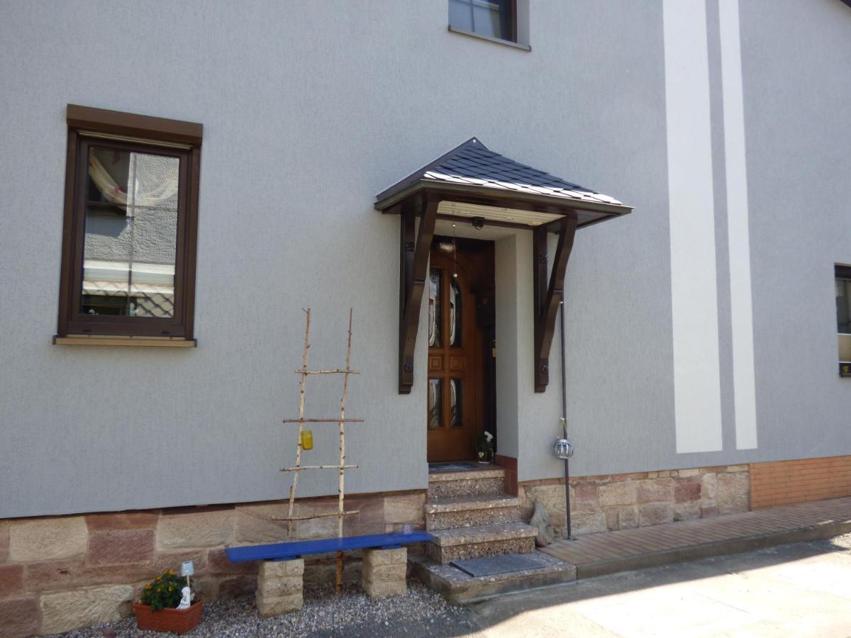 Ferienwohnung Fraebel Шмалкалден Екстериор снимка