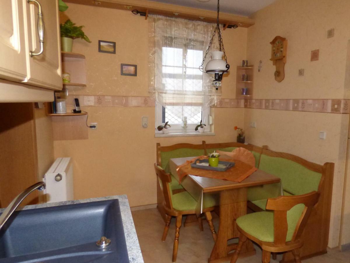 Ferienwohnung Fraebel Шмалкалден Екстериор снимка